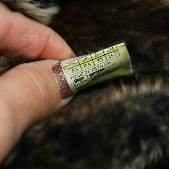 Toms Vista Black Suede Leather Faux Fur Lined Pull On Winter Boots 8.5 women's - Picture 5 of 5